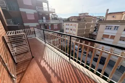 Casa in vendita, Via Metastasio, Pomezia