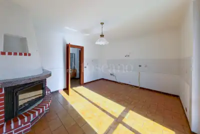 Casa in vendita, Via San Camillo, Marchirolo