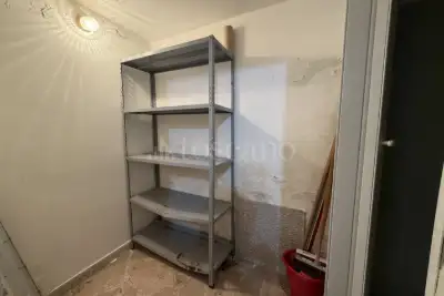 Negozio in vendita, Via Michele Titone, Palermo