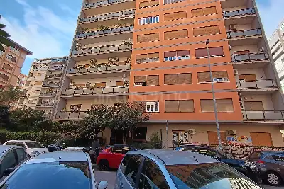 Box in vendita, Via Giacinto Carini, Palermo