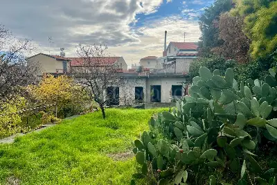 Casa Indipendente in vendita, Via Giuseppe Garibaldi, Sant'Agata li Battiati