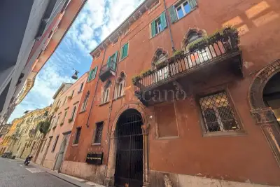 Casa in affitto, Via Antonio Cantore, Verona