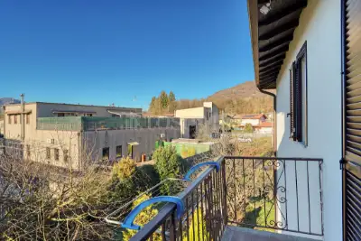 Casa in vendita, Via Statale, Marchirolo