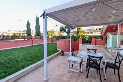 Villino a Schiera in vendita, Via Andrea Cascella, Roma