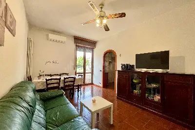 Casa in vendita, Piazza Enrico Chiaradia, Milano