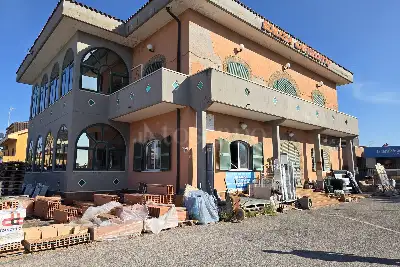 Negozio in affitto, Viale dei Romagnoli, Roma