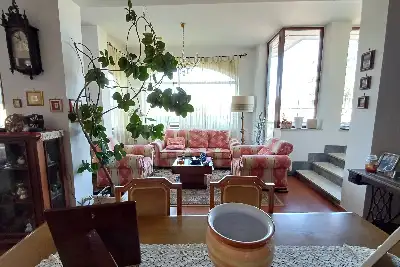 Villa in vendita, Viale Antonio Gramsci, Campagnano di Roma