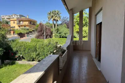 Villa in vendita, Via Turrivalignani, Roma