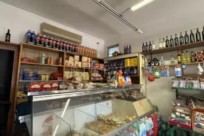 Negozio in vendita, Via San Pantaleo Campano, Roma