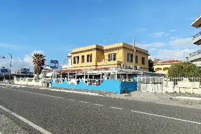 Negozio in vendita, Via Ardeatina, Anzio