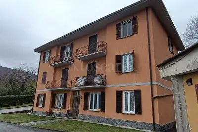 Casa Indipendente in vendita, Via Provinciale, Cadegliano-Viconago