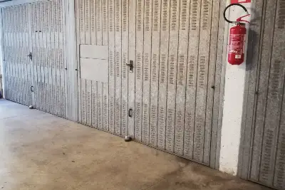 Box in vendita, Via Alberto Bergamini, Roma