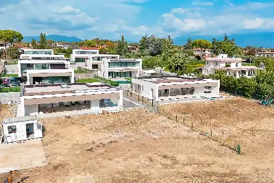 Villa in vendita, Via San Sivino, Moniga del Garda