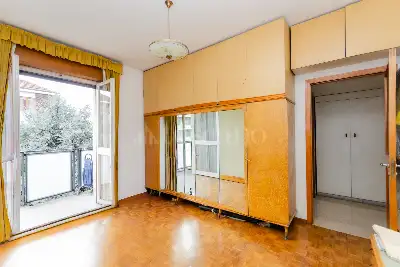 Casa in vendita, Via Lario, Milano