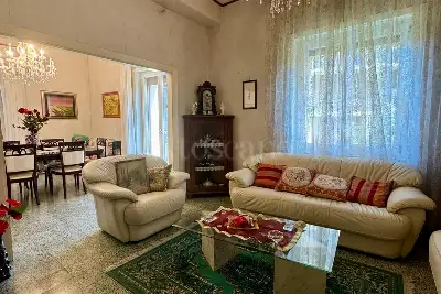 Casa in vendita, Via Giosuè Carducci, Avellino