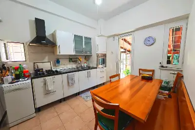 Casa in vendita, Via Teognide, Roma