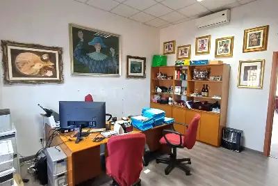 Negozio in affitto, Via della Massimilla, Roma