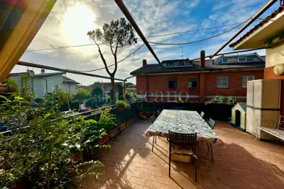 Casa in vendita, Via Teognide, Roma