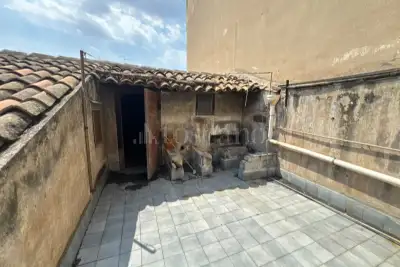 Casa in vendita, Via San Pietro, Catania
