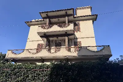 Palazzo in vendita, Via Emilia, Nettuno