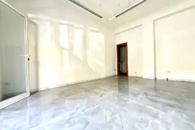 Negozio in vendita, Via Laura Mantegazza, Roma