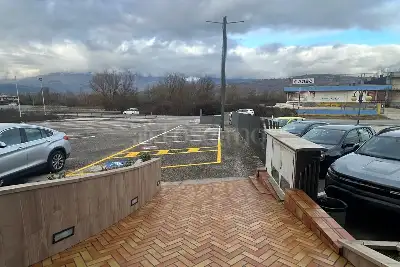 Negozio in affitto, Via Tiburtina Valeria, Avezzano