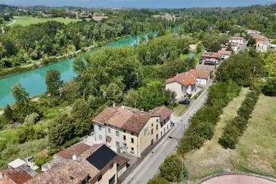 Villino a Schiera in vendita, Via del Garda, Valeggio sul Mincio