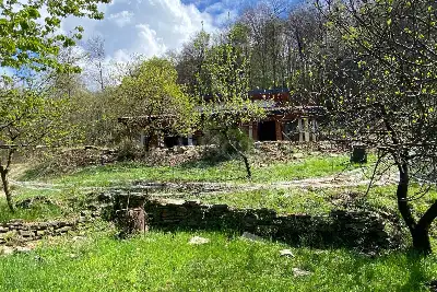 Villa in vendita, Via Signo e Carpio, Marchirolo