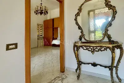 Villa in vendita, Via Giacomo Leopardi, Nepi