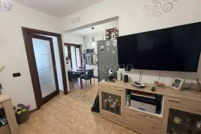 Casa in vendita, Piazzale Aldo Moro, Pomezia