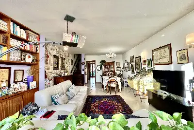 Villino a Schiera in vendita, Via Lombardia, Lonato del Garda