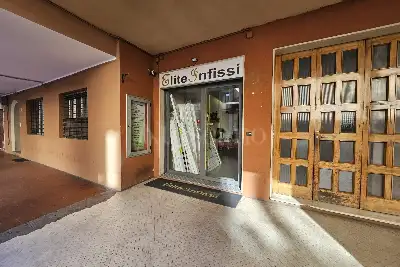 Negozio in vendita, Via San Felice, Bologna