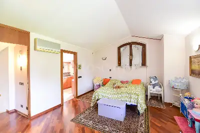 Villa in vendita, Via Edmondo De Amicis, Fino Mornasco