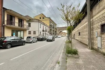 Palazzo in vendita, Via Francesco Tedesco, Avellino