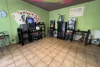 Negozio in vendita, Viale Castel San Giorgio, Fiumicino