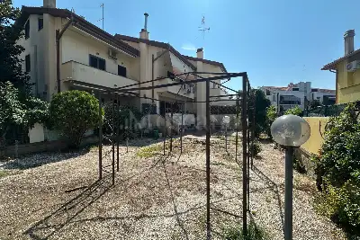 Villa in vendita, Via Quarto Grotte, Albano Laziale