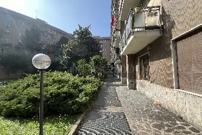 Box in vendita, Via Francesco Carlini, Milano