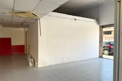 Negozio in affitto, Via del Ponte delle Sette Miglia, Roma