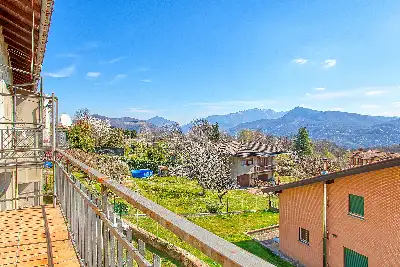 Casa Indipendente in vendita, Via Roma, Cuasso al Monte