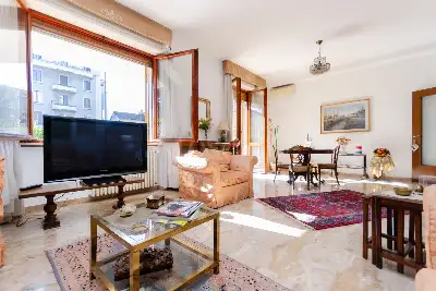 Casa in vendita, Via Lario, Milano