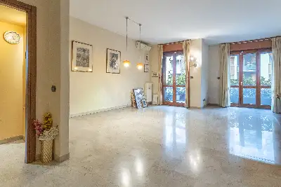 Casa in vendita, Via Emilio Morosini, Milano