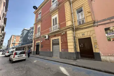 Negozio in affitto, Via Giuseppe Verdi, Caserta