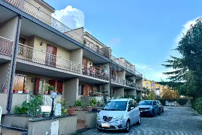 Villino a Schiera in vendita, Via del Fosso dell'Acqua Mariana, Roma
