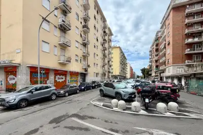 Casa in vendita, Via Valerio Flacco, Roma
