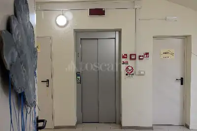 Stabile Uso Ufficio in vendita, Via Santa Gonda, Prato