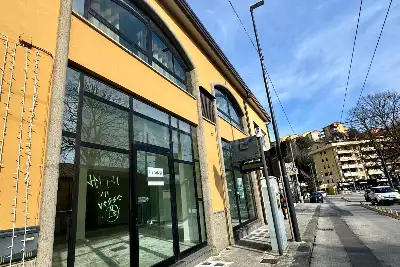 Negozio in affitto, Via Circumvallazione, Avellino