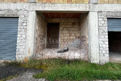 Casa Indipendente in vendita, Via Polveriera, Capistrello