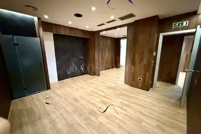 Negozio in affitto, Piazza Cola di Rienzo, Roma