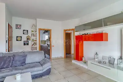 Casa in vendita, Via P. Bozzolo, Marchirolo