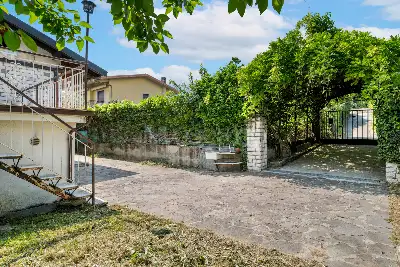 Villa Bifamiliare in vendita, Via Monte Tapino, Moniga del Garda